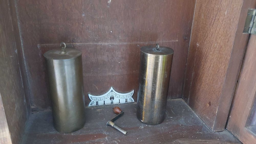 Zabytkowy zegar Gustaw Becker