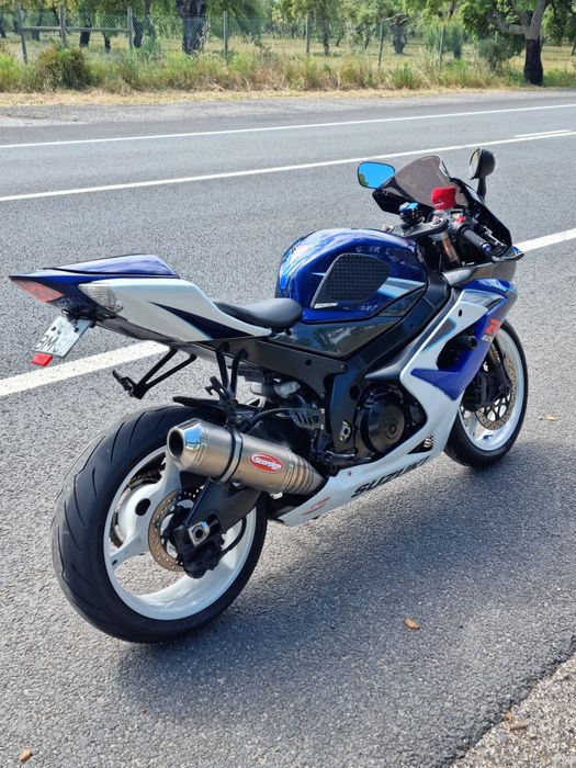 Suzuki Gsx-r 1000 k6 / *ACEITO RETOMA*