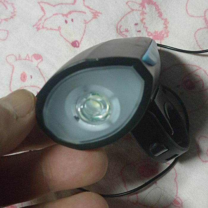 Lanterna e Sinal sonoro para bicicleta