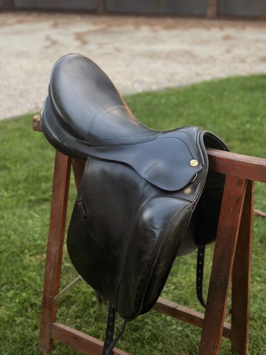 Siodło ujeżdżeniowe czarne Prestige Appaloosa 17,5