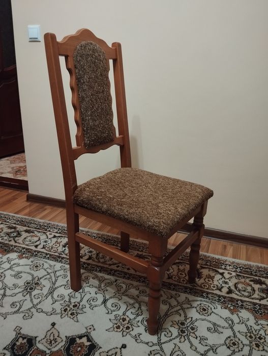 Крісла у вітальню