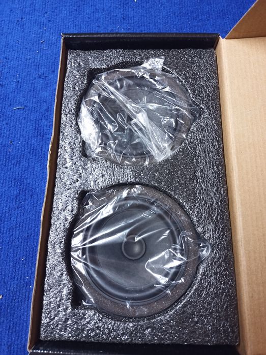 Colunas e subwoofers BMW portas da frente e de trás