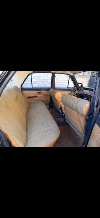Автомобіль волга 24