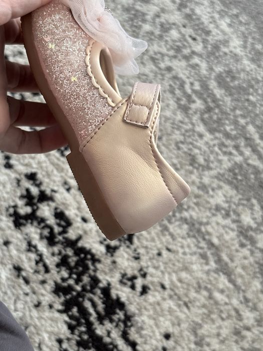 Туфельки для дівчинки