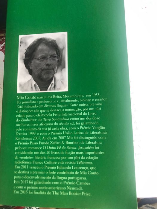 Livro Mar me quer de Mia Couto