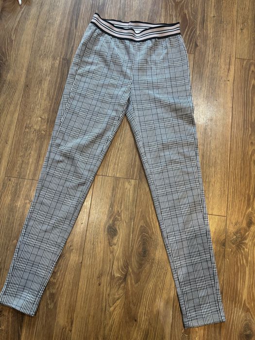 Długie spodnie rozm.152 Reserved