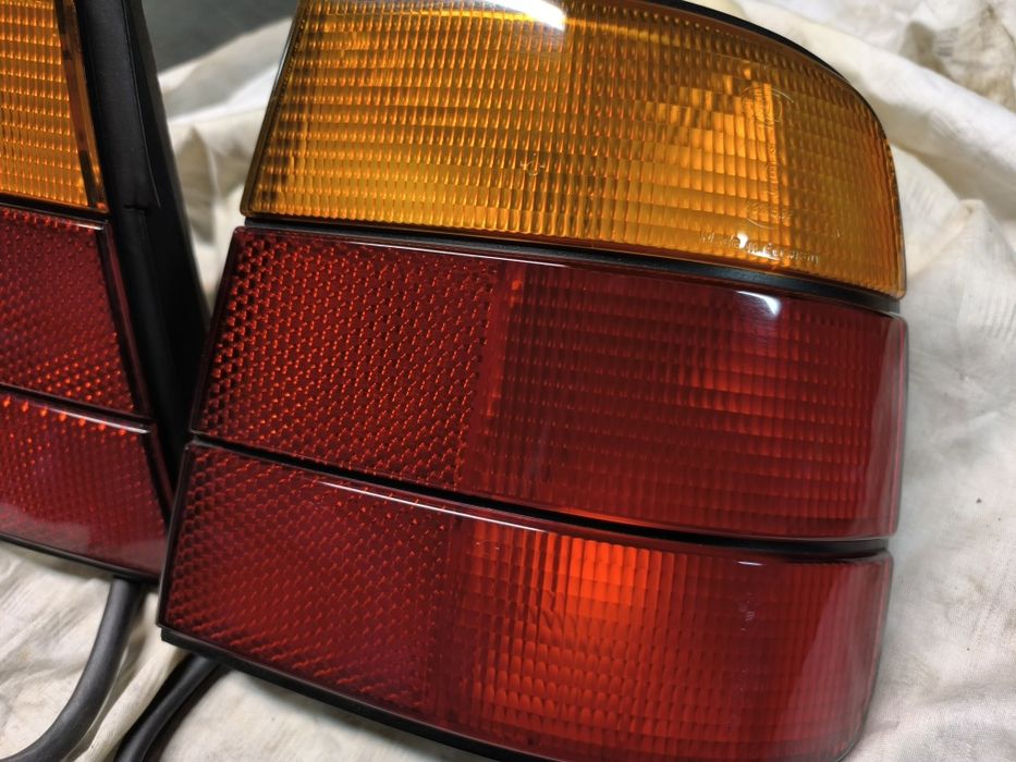BMW E34 91 r. Orginał lampy tył hella