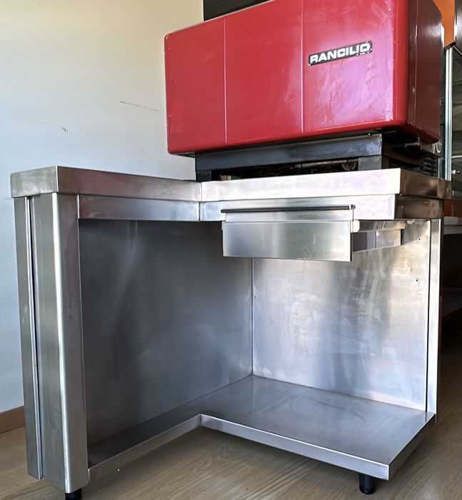 Móvel caixa self service em inox de canto, com gaveta ideal para cafés, pastelarias, snack-bares, padarias ou zonas de atendimento rápido. - Ocasião