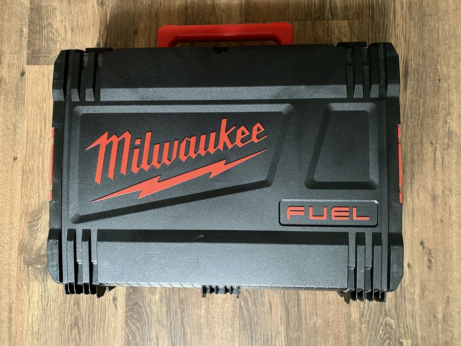 Milwaukee wyrzynarka 18 V bez baterii i ładowarki M18FBJS-0X