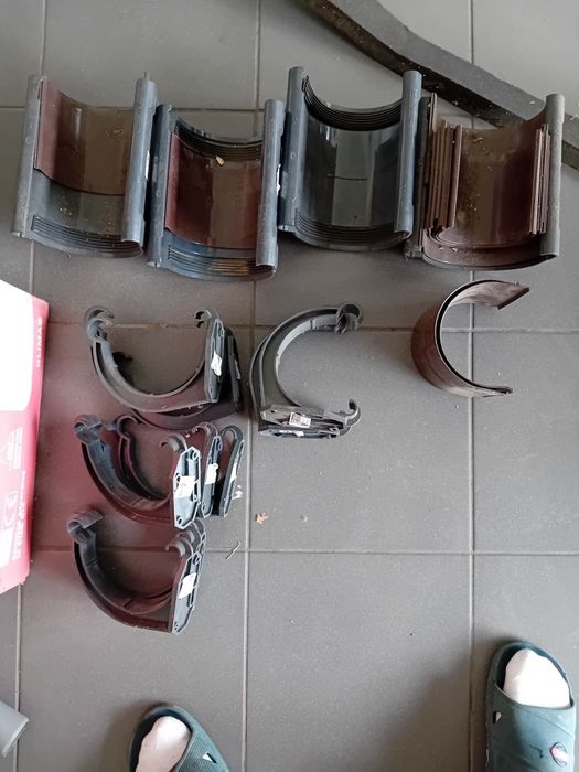 Łącznik i  wieszak rynnowy profil