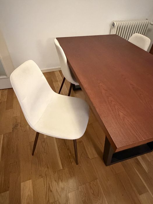 Mesa de Jantar madeira escura usada