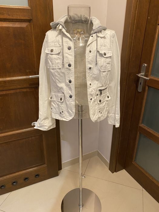 Kurtka dzinsowa biała