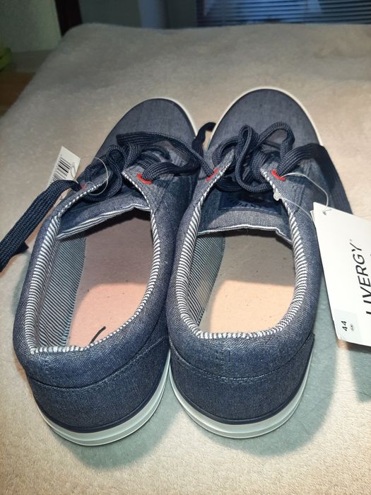 Buty sneakers   rozmiar 44