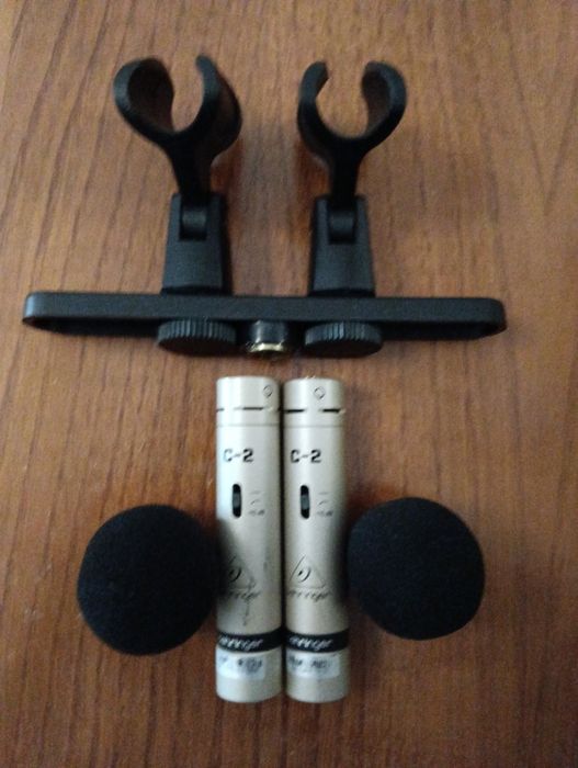 2 microfones condenser Behringer e set