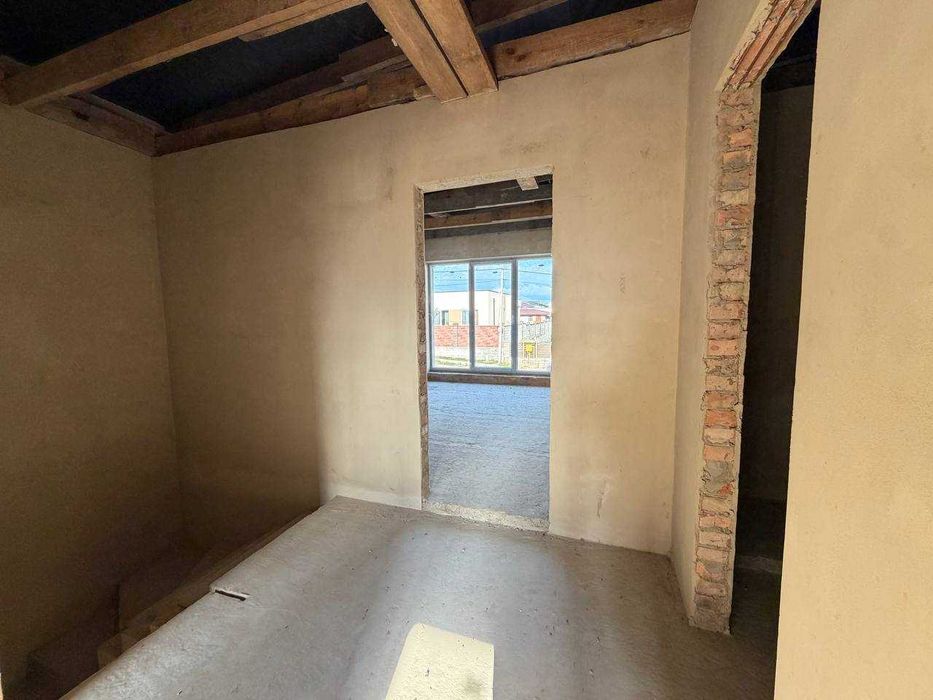 3-кімнатний котедж 110 м² з гаражем та 5 сотками у масиві Макарова