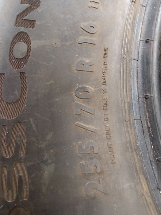 Sprzedam opony lub koła 9.00-20 i 16 SUV .