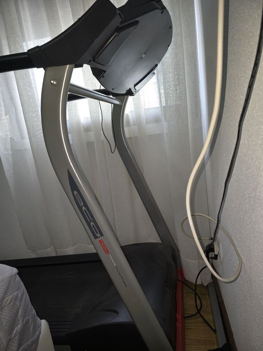 Passadeira de corrida BH Fitness Eco 2 Incline