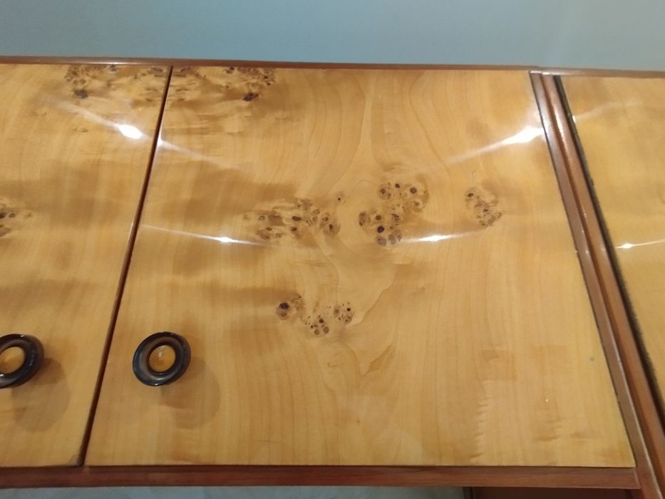 Meblościanka PRL lakierowana na wysoki połysk