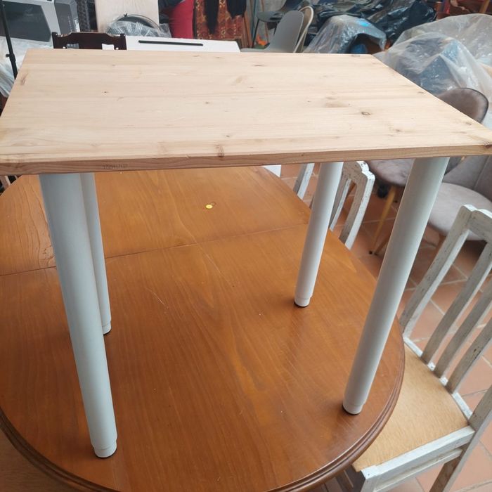 Movel de apoio em madeira