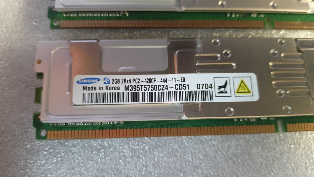 Pamięć RAM ECC 2GB M395T5750CZ4-CD51