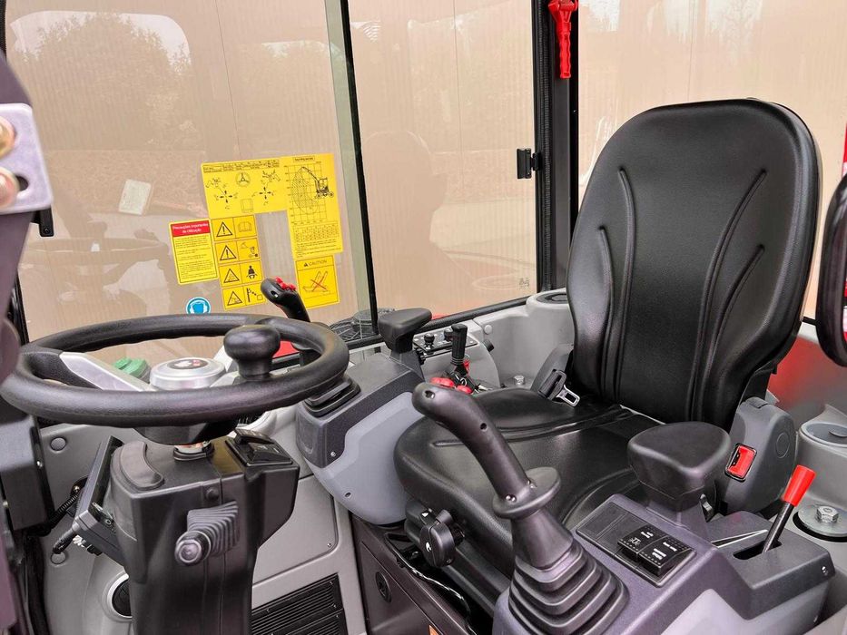 MINI GIRATORIA XN35L PRO RHINOCEROS  Motor Kubota