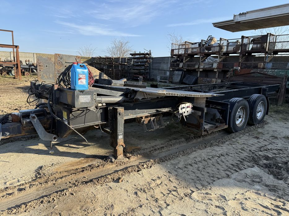 Przyczepa do zabudowy , tandem