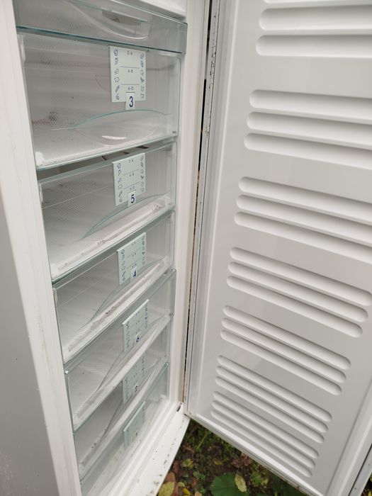 Продам морозильну камеру Liebherr