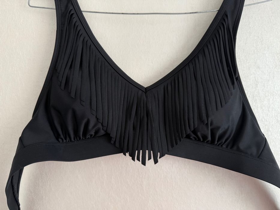 Biustonosz bikini z modnymi frędzlami
