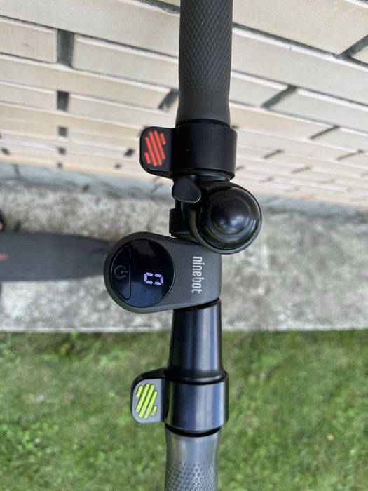 Електросамокат Ninebot KickScooter E22E – стан нового!