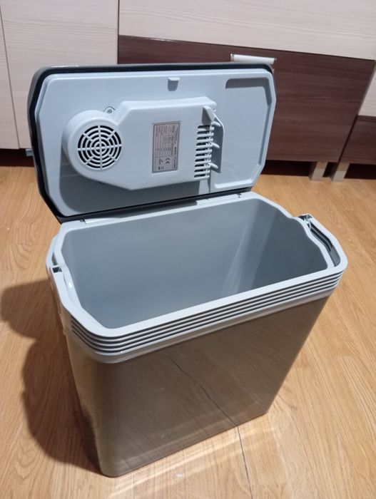 Lodówka turystyczna 24 l funkcja grzania
