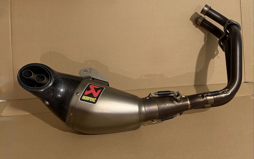 Akrapovik MT 07 / TRACER 7