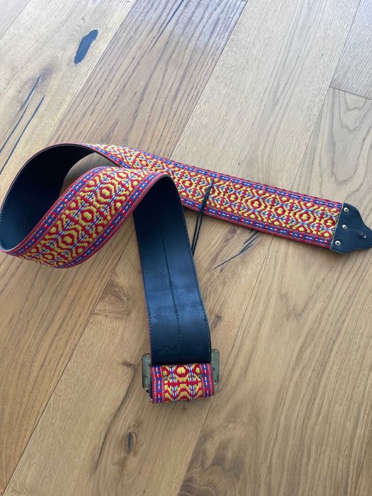 Correia para guitarra padrão jacquard de algodão extremidades em pele