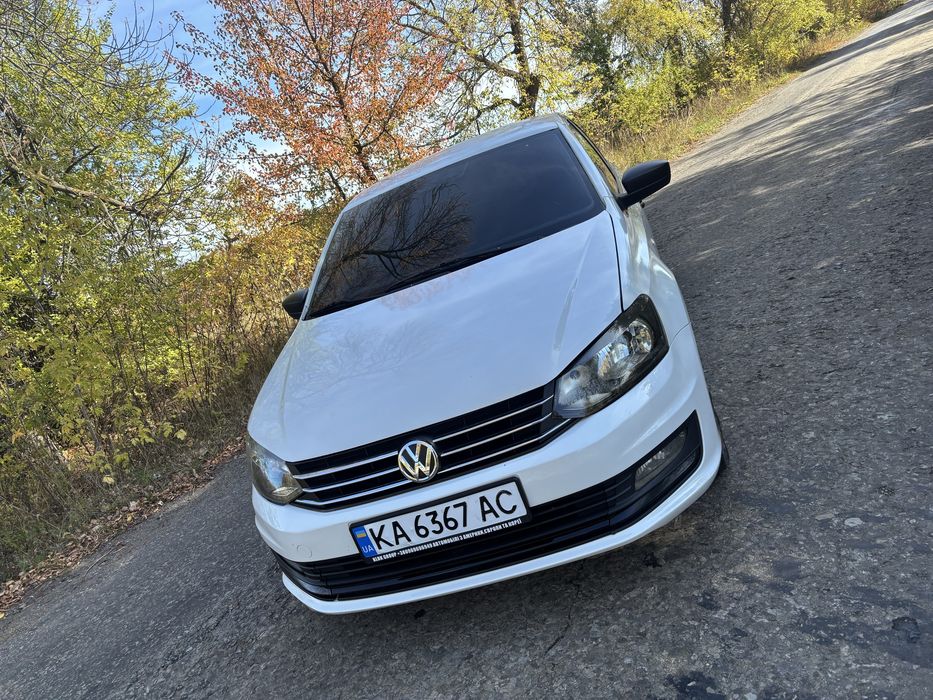 VOLKSWAGEN POLO 2019 VIN XW8ZZZ61ZLG012095 фото оголошення 2 з 8