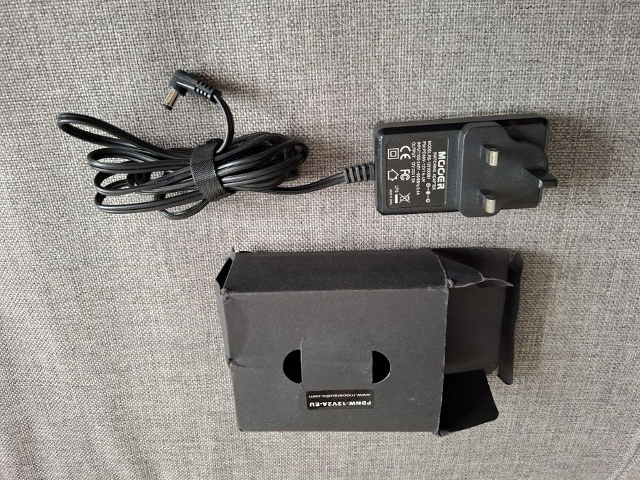 Zasilacz MOOER 12V  wersja UK