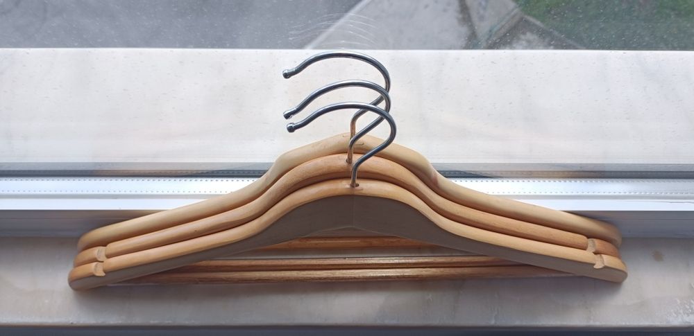 35 cêntimos cada  cabide