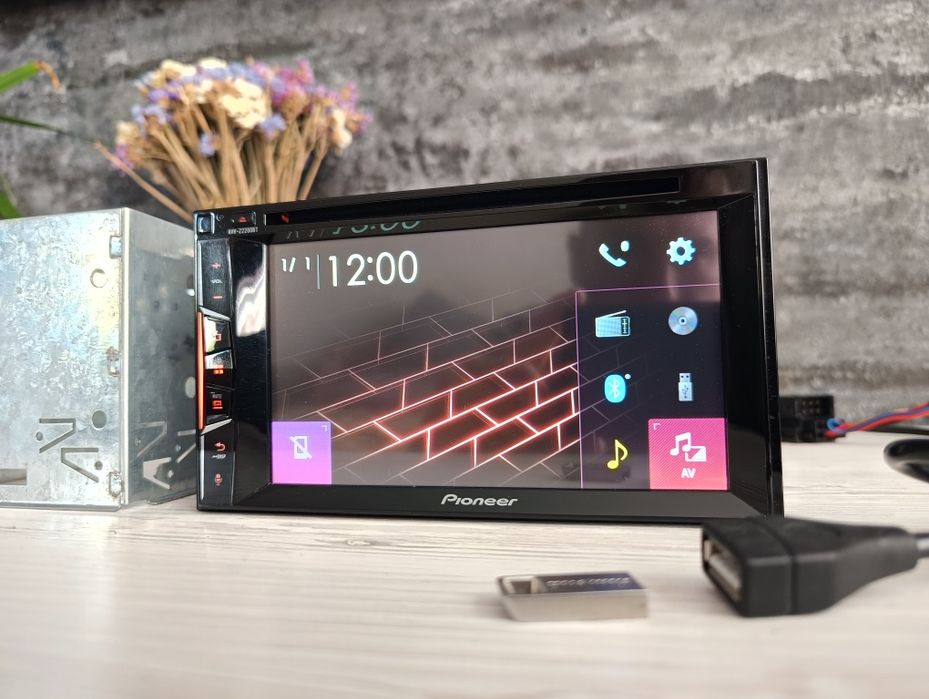 Pioneer, Соні, 2 дін , оригінальна магнітола з Блютуз