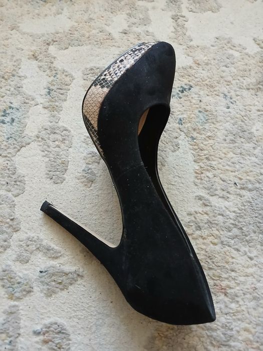 Buty na obcasie nowe r.37