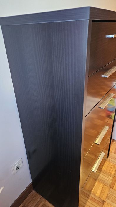 Cómoda Preta com 2 gavetas e 3 gavetões