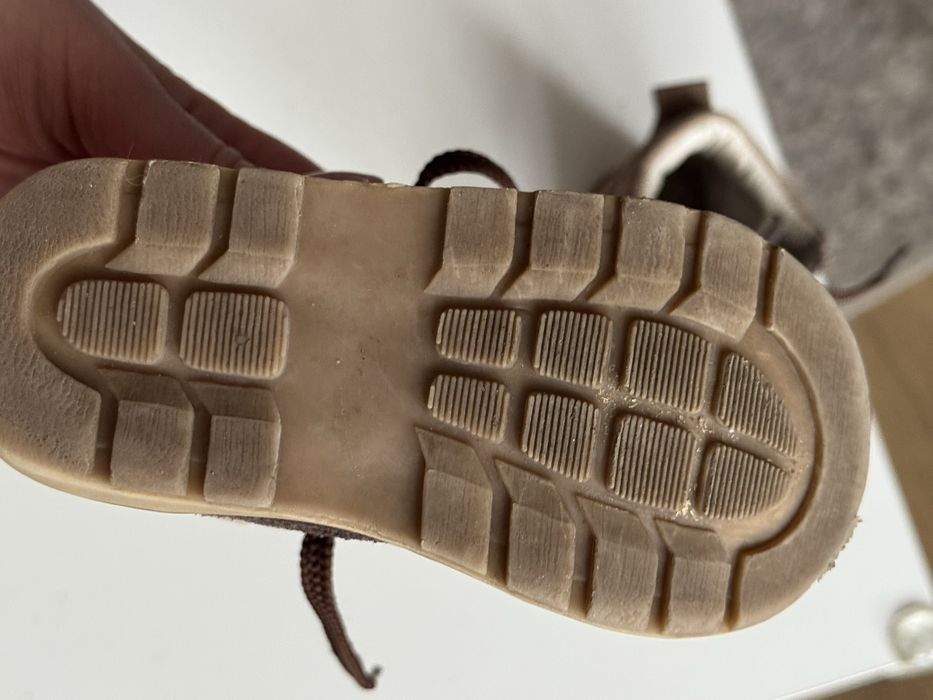 Ботінки на дитину