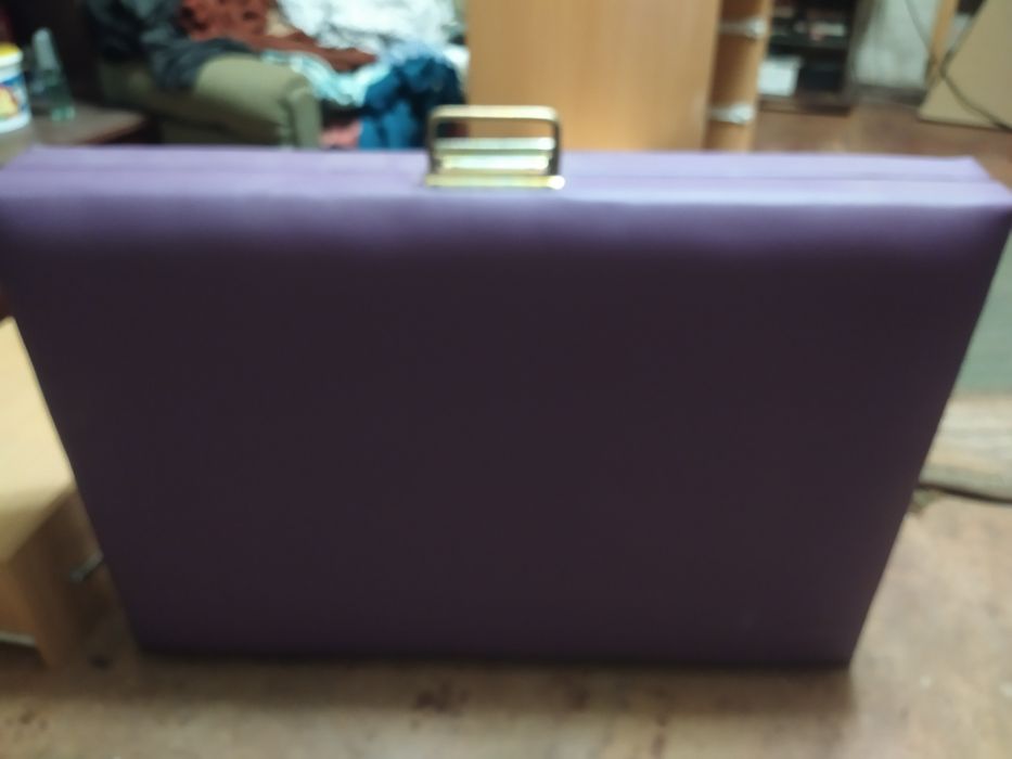 Продам кушетку для косметичних процедур та стілець