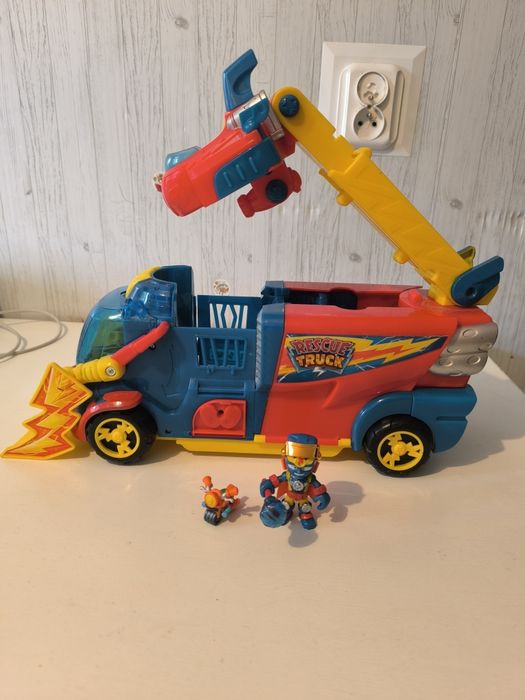 Super things ciężarówka rescue truck