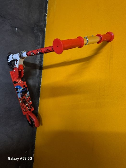 Trotinete de Alumínio de 2 Rodas de Ladybug