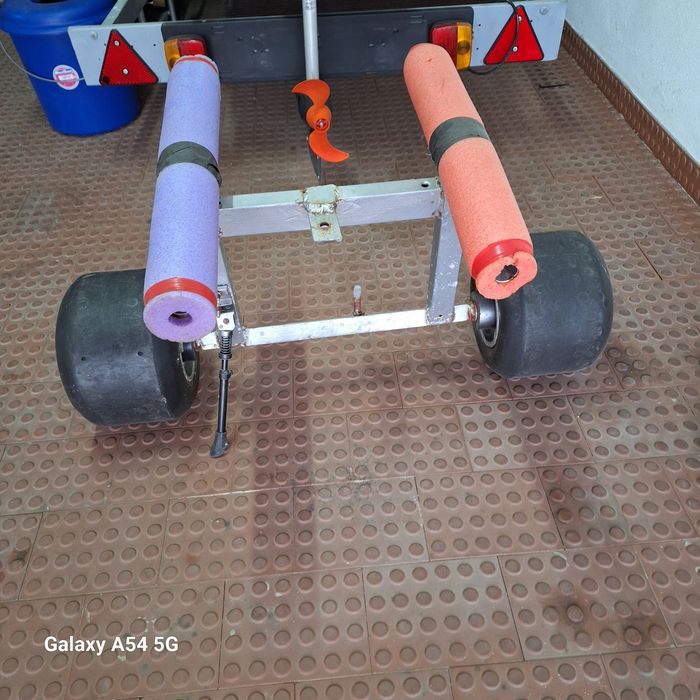 Vendesse Kayak Feelfree com motor eléctrico torqeedo com bateria própr