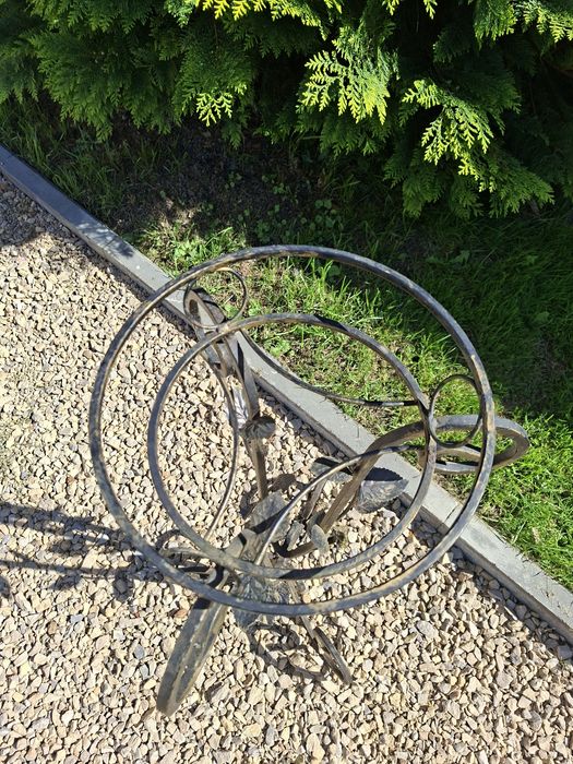 Kwietnik, stojak metalowy