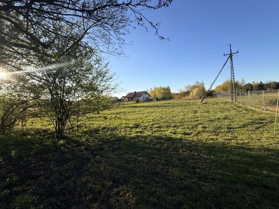 Działka z wydanym pozwoleniem na budowę 2000m2