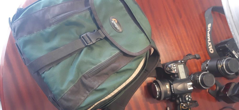Mochila Lowepro Micro Trekker 200