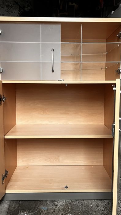 Szafki biurowe szesc szt