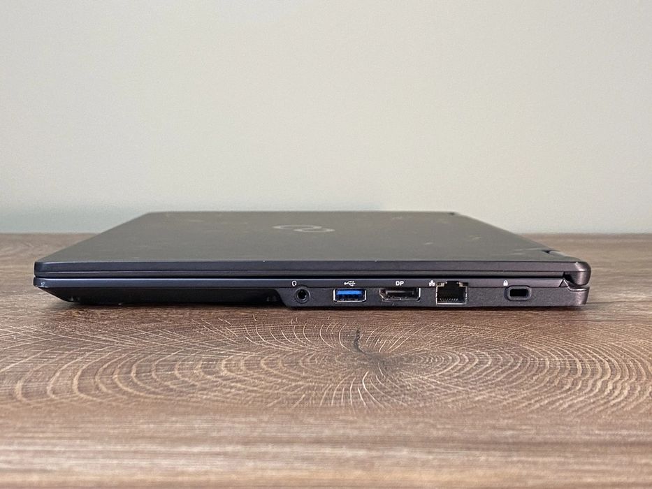 Fujitsu Lifebook U747