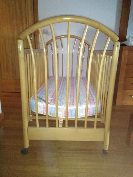 Cama de bebe madeira maciça