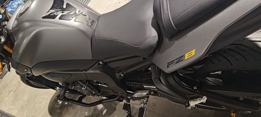 Yamaha fz8 N 2013 Śląsk 100% bezwyp. Jak nowa.